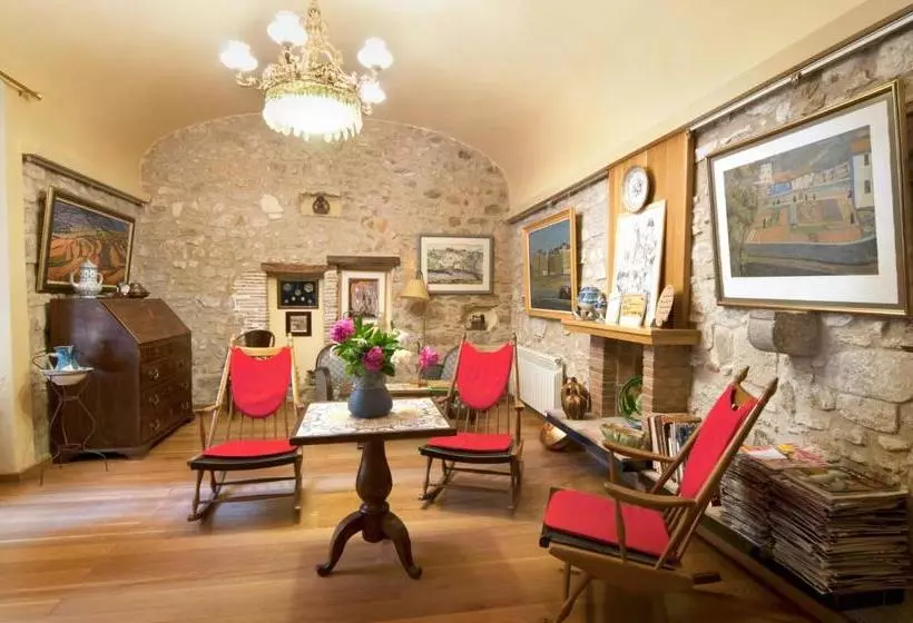 بنسيون Pensió Bellmirall