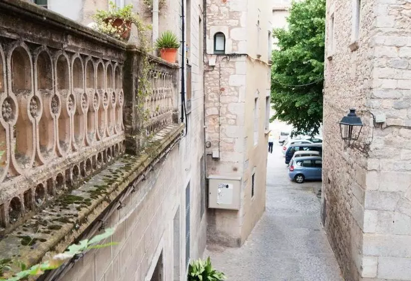 بنسيون Pensió Bellmirall