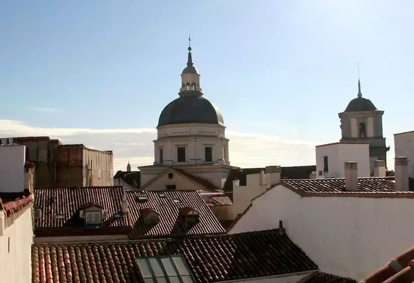 هاستل The Hat Madrid