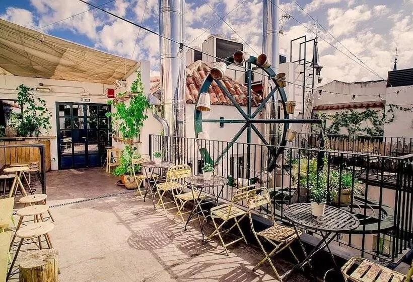 هاستل The Hat Madrid