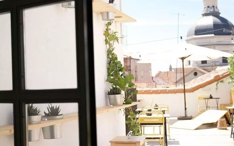 هاستل The Hat Madrid