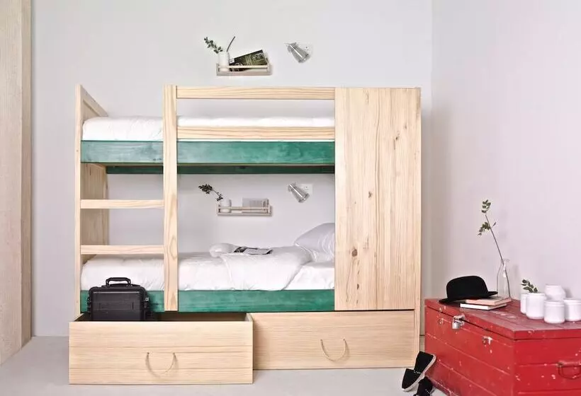 هاستل The Hat Madrid