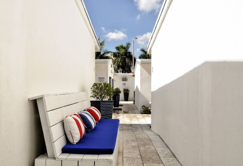 فندق صغير Hollywood Beach Suites And