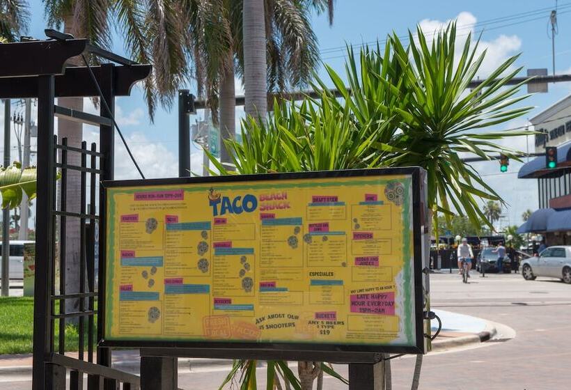 فندق صغير Hollywood Beach Suites And