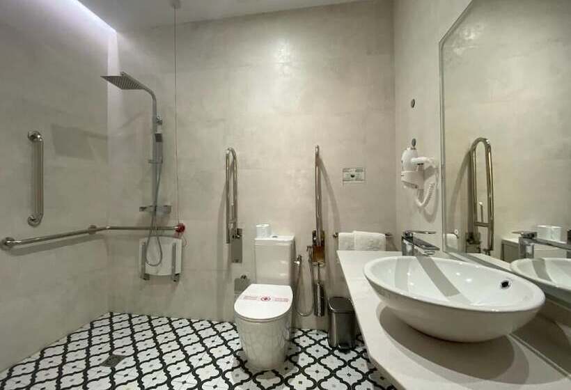 مسافرخانه Boutique Puerta Real