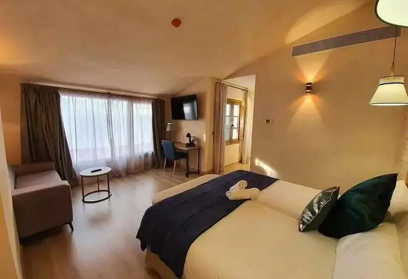 Hostelli Boutique Puerta Real