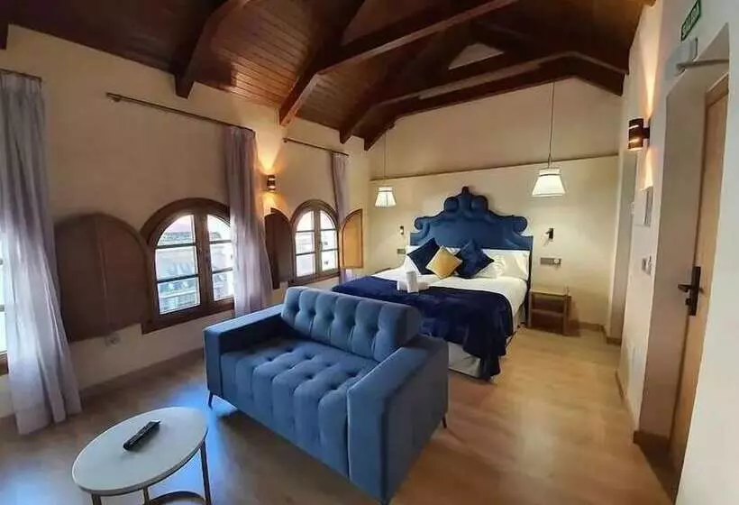 Hostelli Boutique Puerta Real