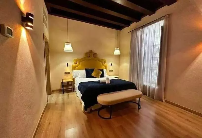 Hostelli Boutique Puerta Real