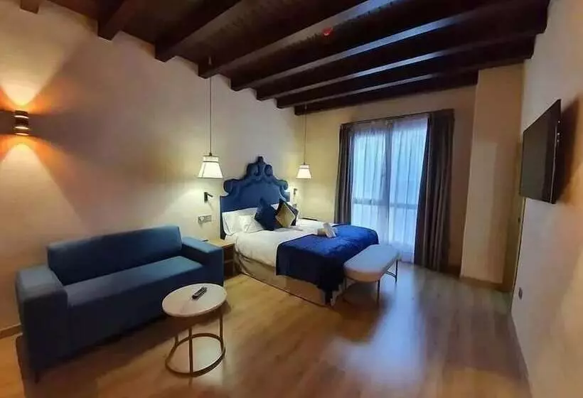 Hostelli Boutique Puerta Real