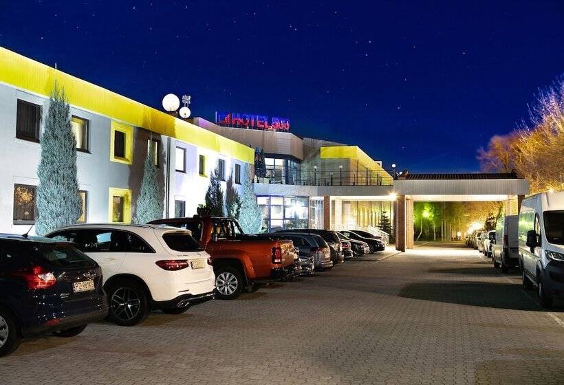 酒店 500 W Strykowie