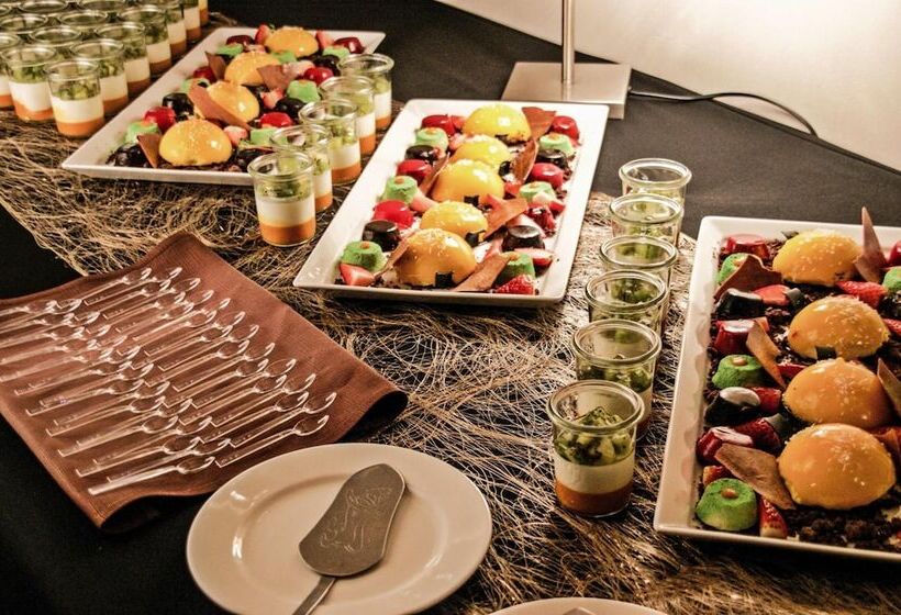 酒店 500 W Strykowie