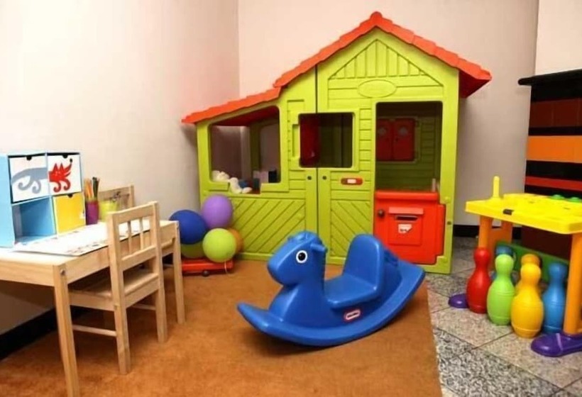 酒店 500 W Strykowie