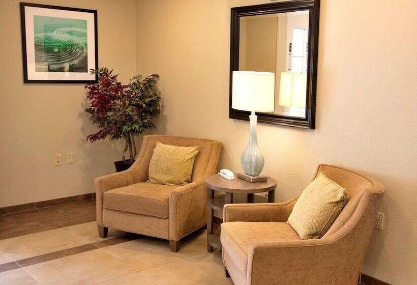 فندق Candlewood Suites Alexandria, An Ihg