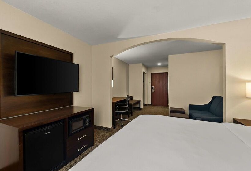 Отель Comfort Inn & Suites Atoka