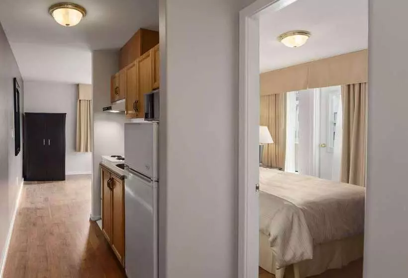 ホテル Days Inn By Wyndham Kamloops Bc