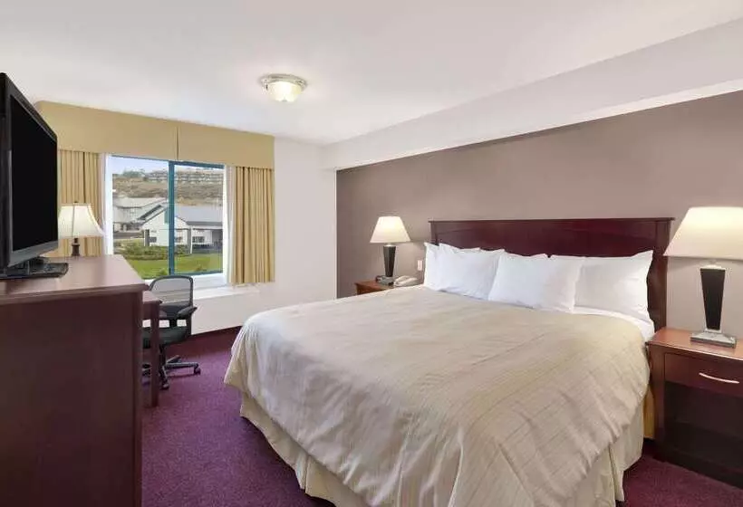 ホテル Days Inn By Wyndham Kamloops Bc