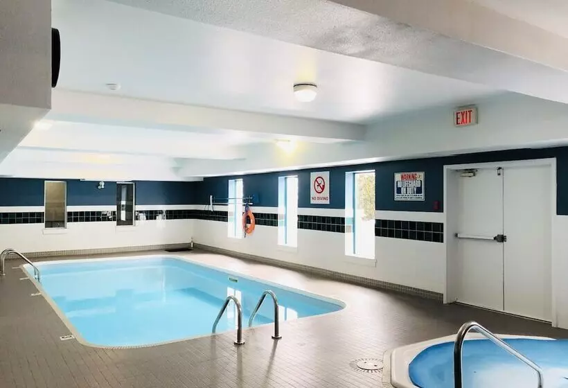 ホテル Days Inn By Wyndham Kamloops Bc