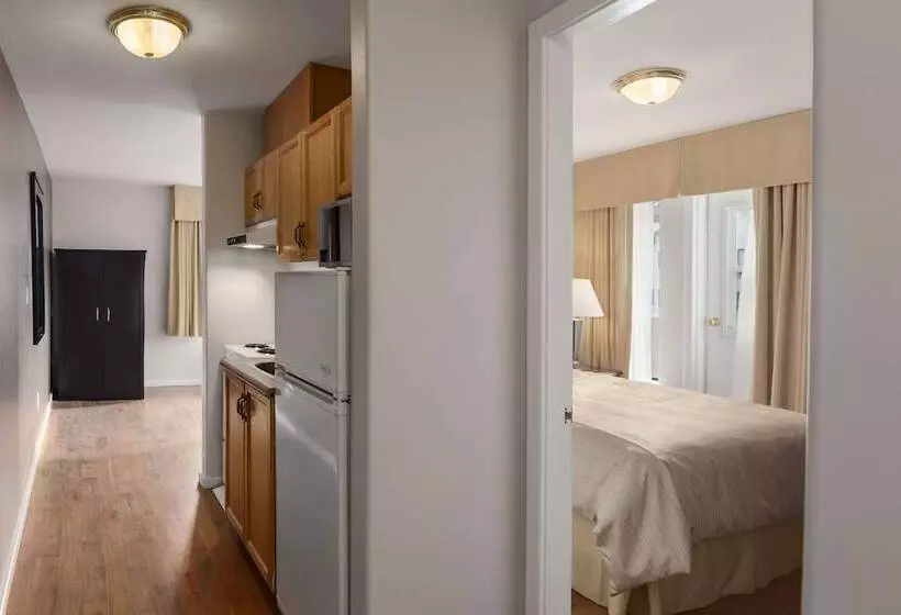 ホテル Days Inn By Wyndham Kamloops Bc