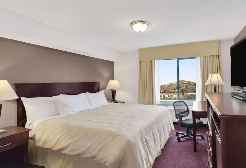 ホテル Days Inn By Wyndham Kamloops Bc