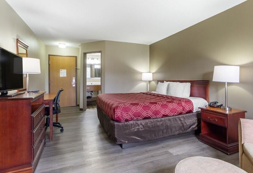 Отель Econo Lodge Inn & Suites