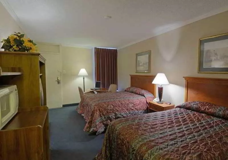 בית מלון כפרי Days Inn By Wyndham Hinesville Near Fort Stewart, Newly Renovated, Free Hot Breakfast, Restaurant An