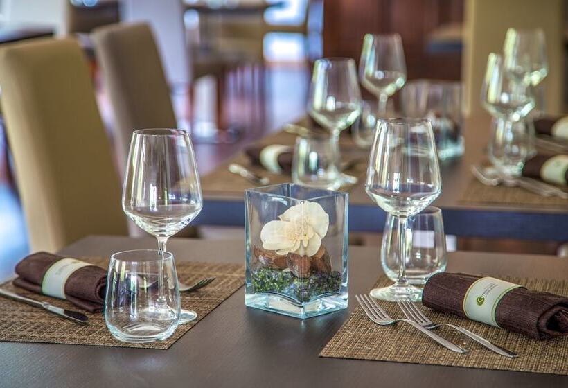 Отель Green Park Madama Spa & Wellness