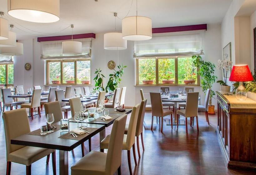 Отель Green Park Madama Spa & Wellness