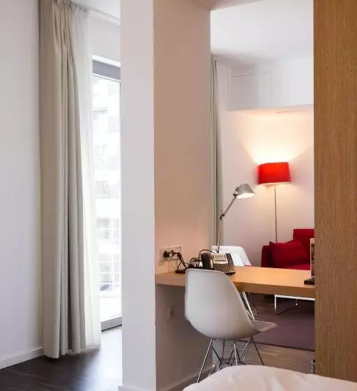 Hotelli Grimm's Berlin Mitte