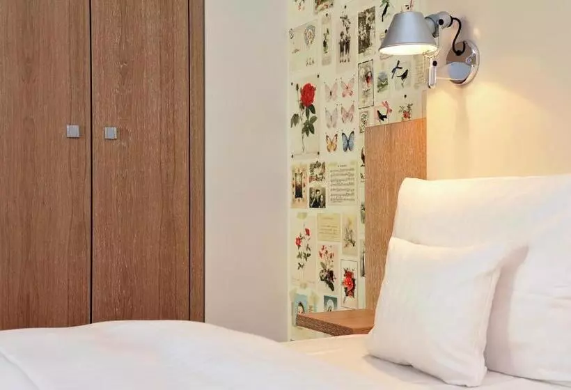 Hotelli Grimm's Berlin Mitte