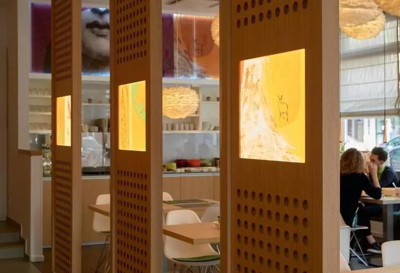 Hotelli Grimm's Berlin Mitte