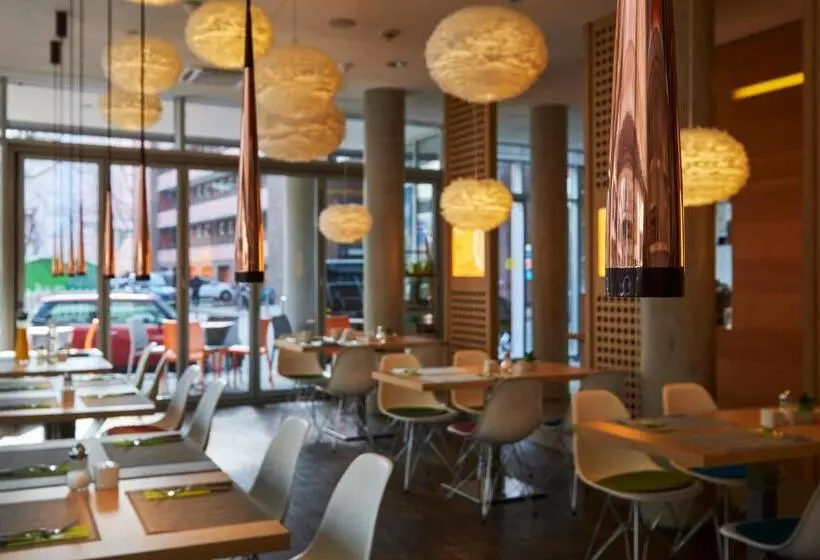 Hotelli Grimm's Berlin Mitte