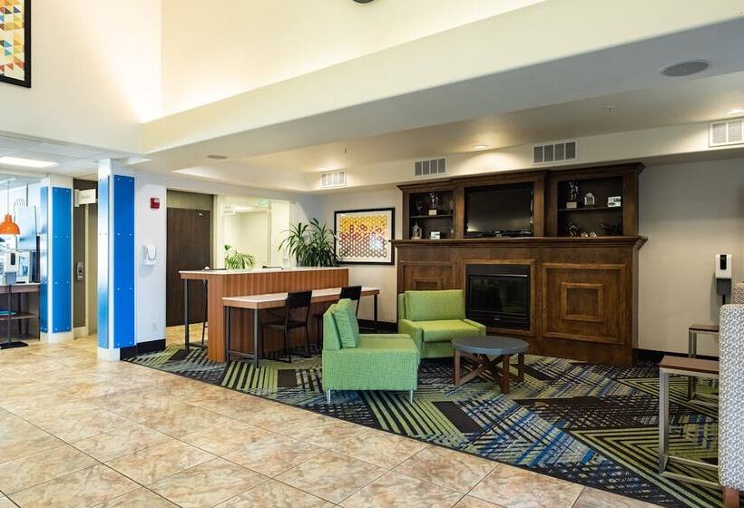 Holiday Inn Express Hotel & Suites Evanston, An Ihg