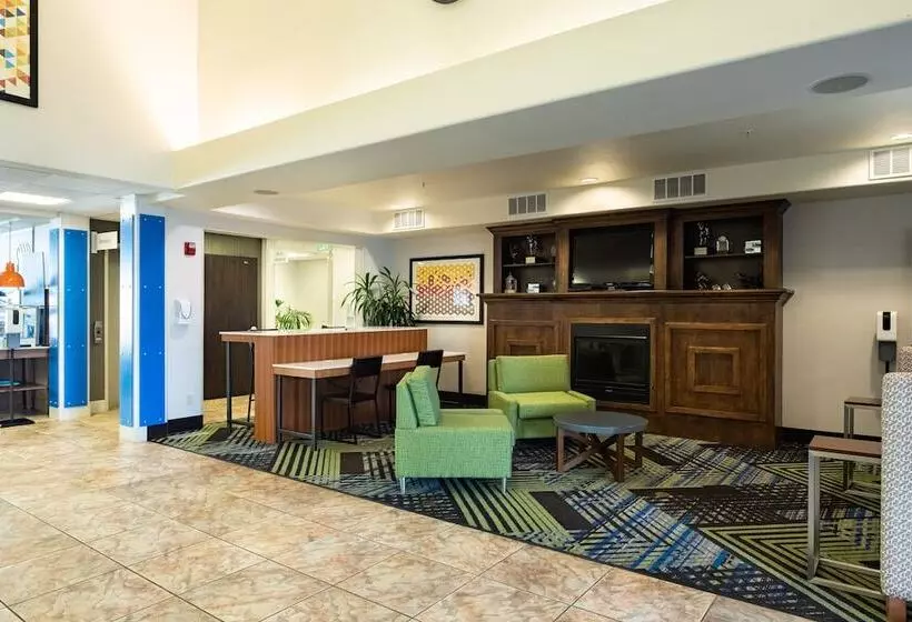 Holiday Inn Express Hotel & Suites Evanston, An Ihg