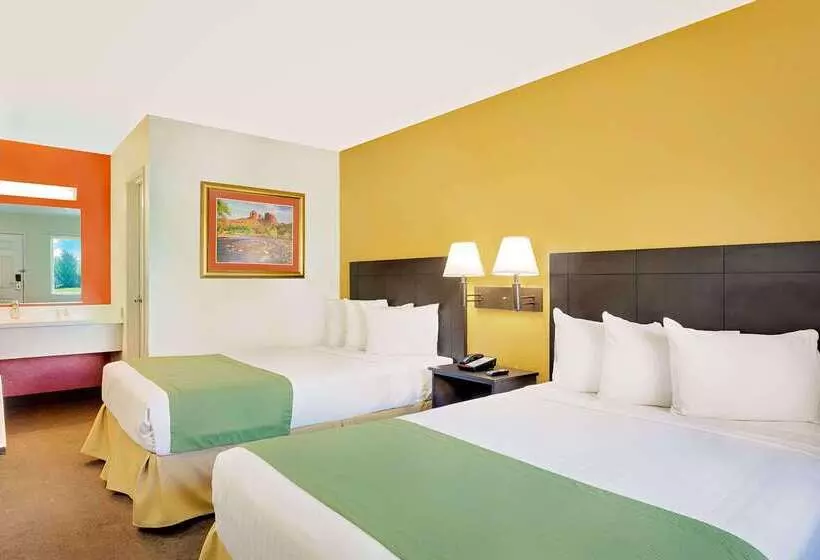 Hotel Howard Johnson By Wyndham Las Vegas Near The Strip