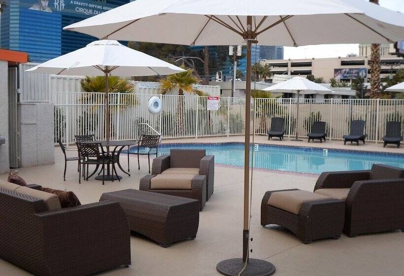 فندق Howard Johnson By Wyndham Las Vegas Near The Strip