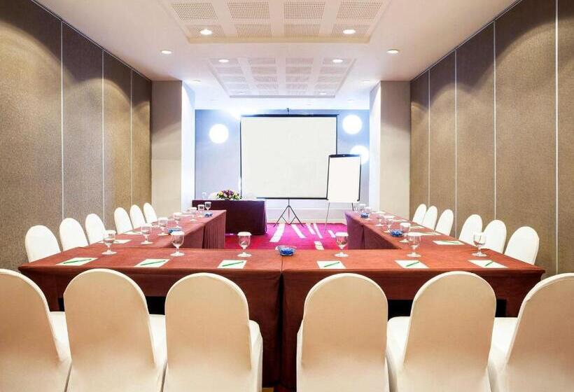 호텔 Ibis Styles Malang