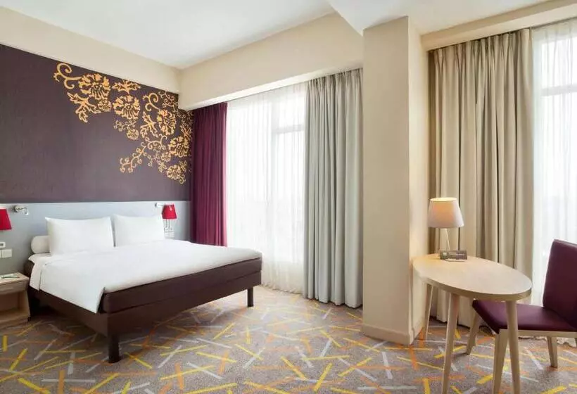 בית מלון כפרי Ibis Styles Malang