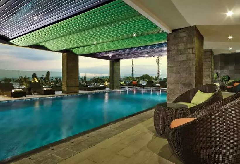 בית מלון כפרי Ibis Styles Malang