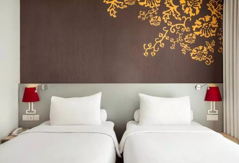 בית מלון כפרי Ibis Styles Malang