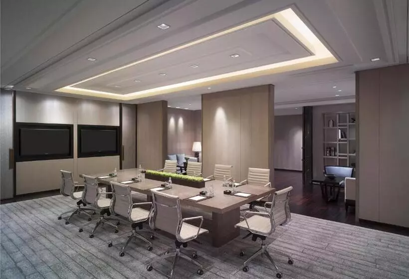 هتل New World Beijing