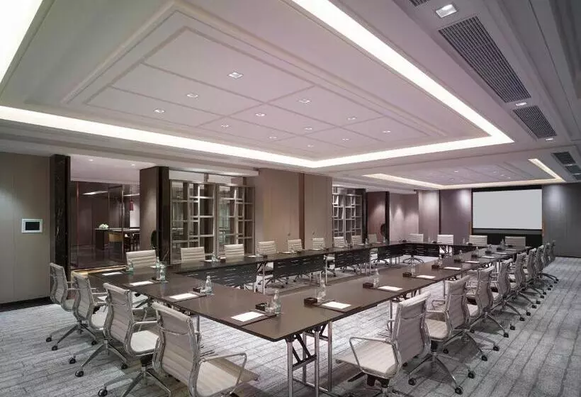 هتل New World Beijing