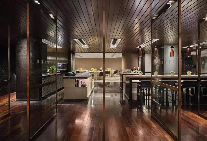 هتل New World Beijing