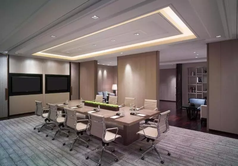 هتل New World Beijing