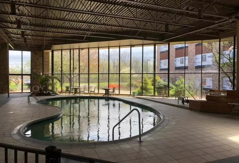 Отель Michigan City Inn