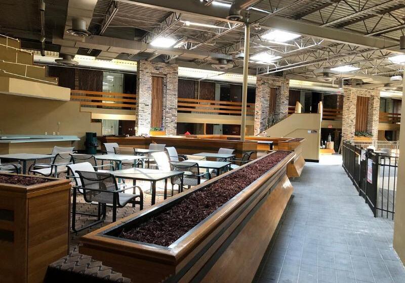 Отель Michigan City Inn