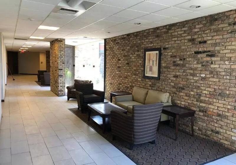 Отель Michigan City Inn