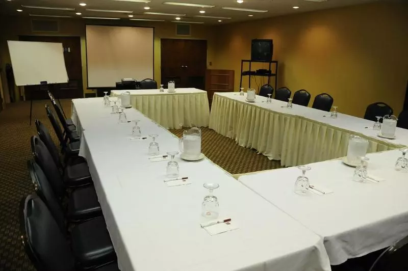 Отель Michigan City Inn