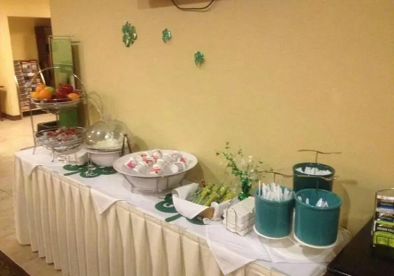 Отель Michigan City Inn