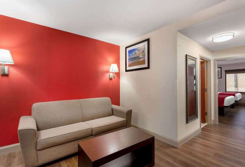 בית מלון כפרי Ramada By Wyndham Panama City