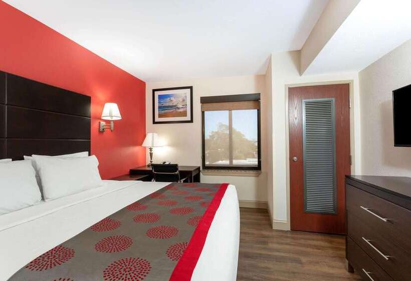 בית מלון כפרי Ramada By Wyndham Panama City